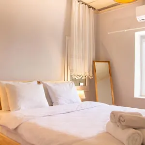 https://authentic-house-in-the-historic-area-near-popular.aegeanhotels.net